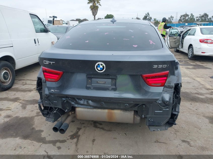 VIN: WBA8Z9C53JG828747 2018 BMW 330I GRAN TURISMO XDRIVE