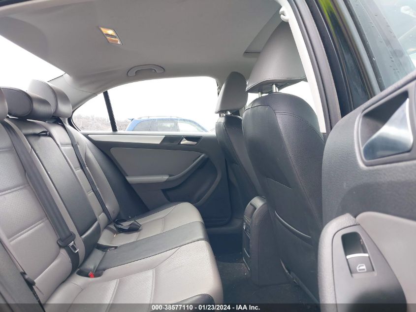 2013 VOLKSWAGEN JETTA HYBRID SEL PREMIUM 3VW637AJ6DM217862