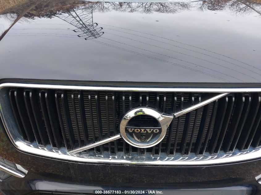 2016 VOLVO XC90 T6 - YV4A22PK5G1061802