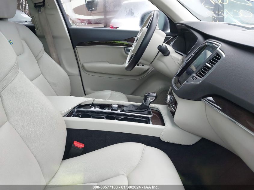 2016 VOLVO XC90 T6 - YV4A22PK5G1061802