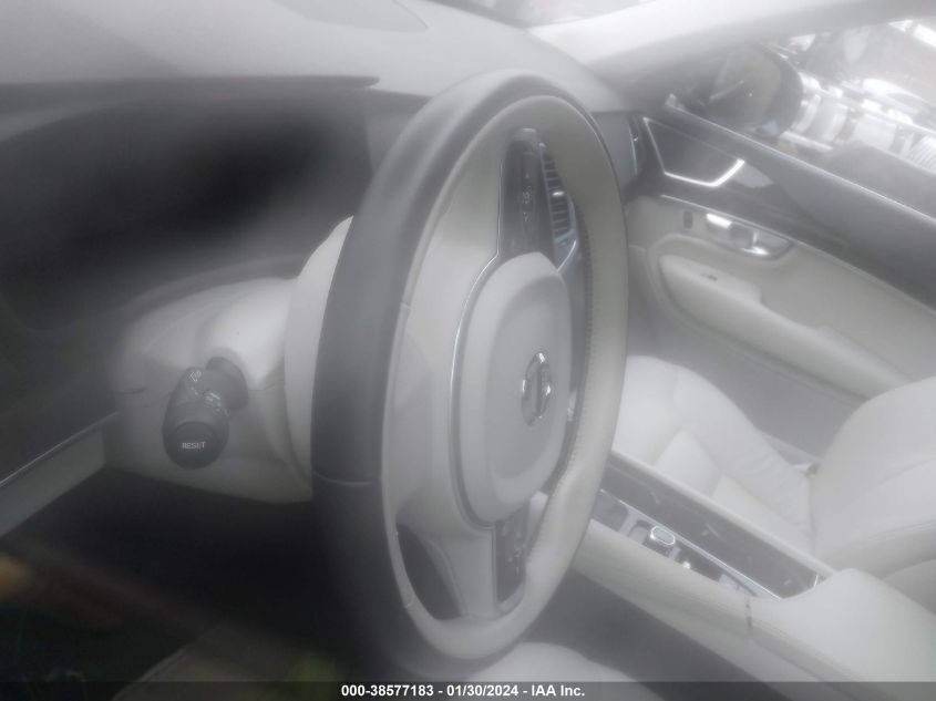 2016 VOLVO XC90 T6 - YV4A22PK5G1061802