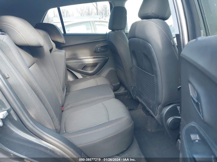VIN 3GNCJLSB5JL335681 2018 CHEVROLET TRAX 1LT