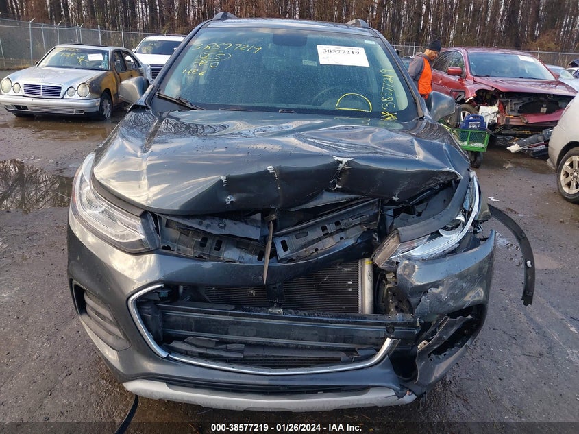 VIN 3GNCJLSB5JL335681 2018 CHEVROLET TRAX 1LT