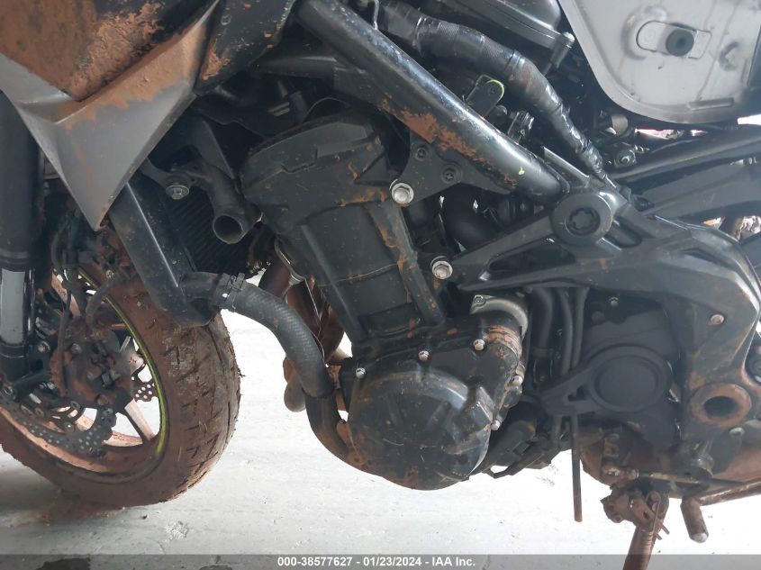 VIN ML5ZRDF17LDA38078 2020 KAWASAKI ZR900 F
