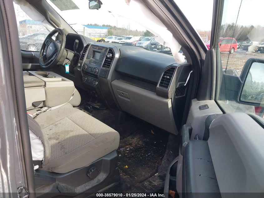 VIN 1FTEW1EF4HFB03082 2017 FORD F-150 XLT