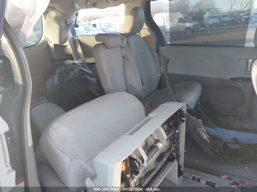 2013 TOYOTA SIENNA XLE V6 8 PASSENGER - 5TDYK3DC2DS312049