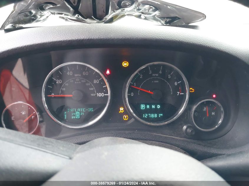 2017 JEEP WRANGLER UNLIMITED SPORT 4X4 - 1C4BJWDGXHL561008