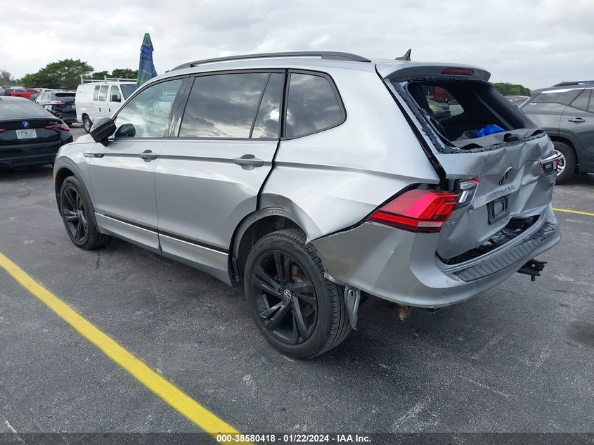 VIN 3VV8B7AX7PM031109 2023 VOLKSWAGEN TIGUAN 2.0T SE R-LINE BLACK