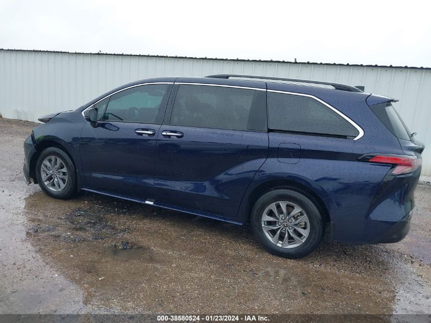 2022 TOYOTA SIENNA XLE - 5TDYRKEC2NS105568