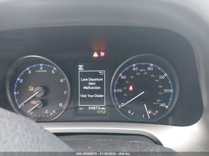 2018 TOYOTA RAV4 XLE - JTMRFREV9JJ718110