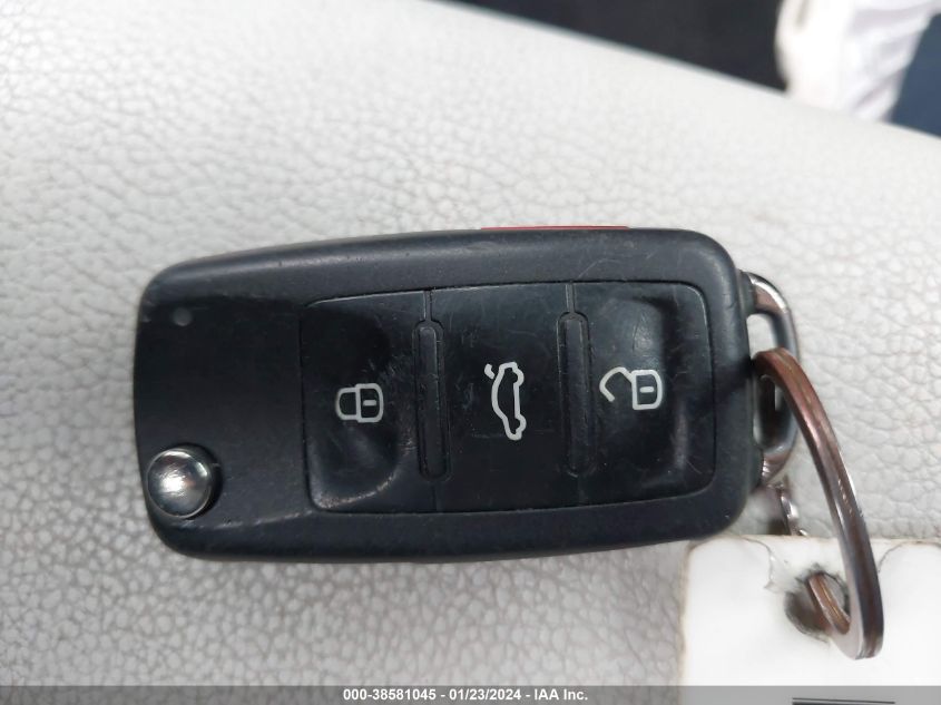 2016 VOLKSWAGEN JETTA SPORT - 3VWD17AJXGM391564