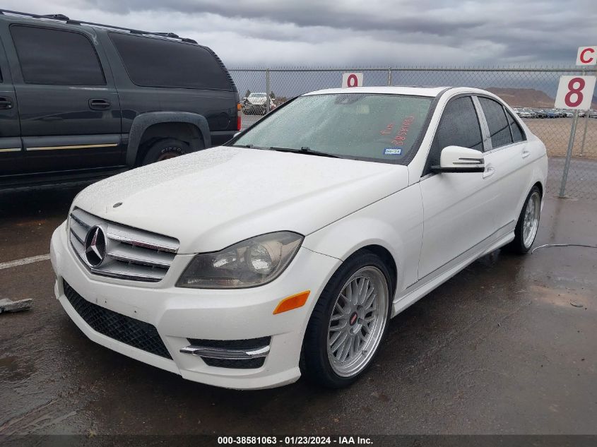 2013 MERCEDES-BENZ C 250 250 - WDDGF4HB8DA825512