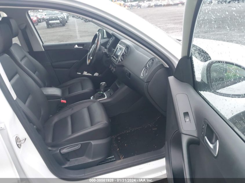 2017 VOLKSWAGEN TIGUAN S/LIMITED - WVGBV7AX4HK023615