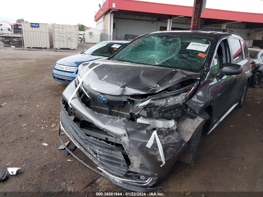 5TDYRKEC9MS053676 2021 TOYOTA SIENNA, photo no. 2