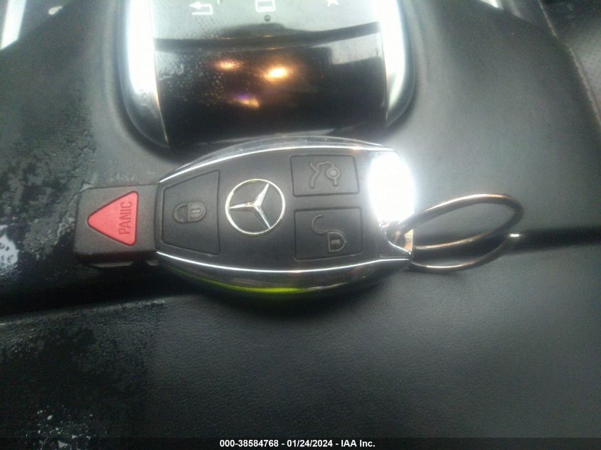 2015 MERCEDES-BENZ S 550 WDDUG8CB5FA073558