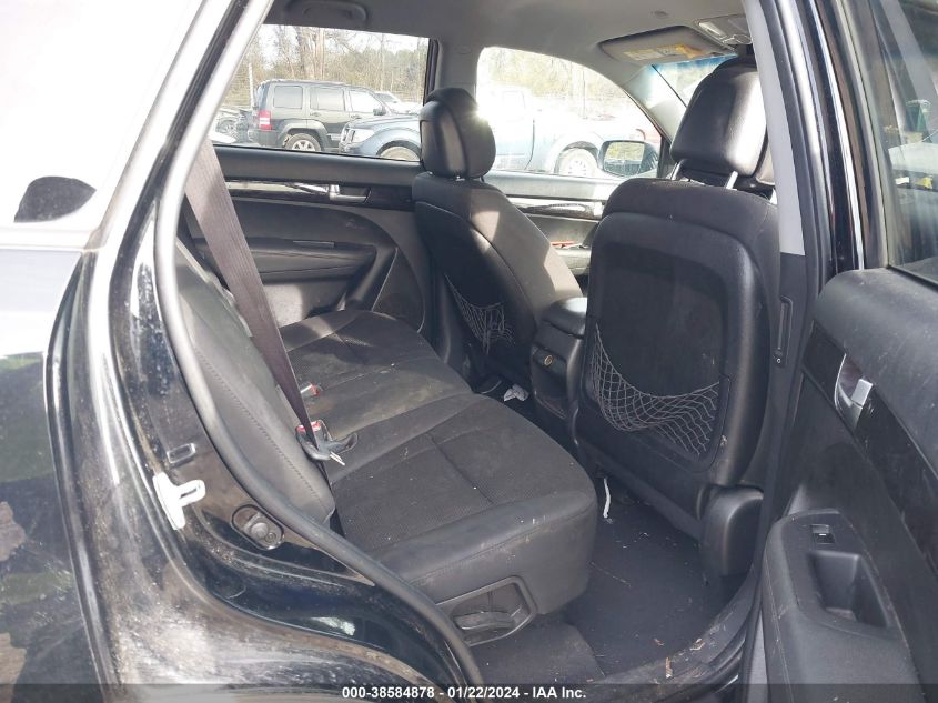 2014 KIA SORENTO LX - 5XYKT3A65EG447901