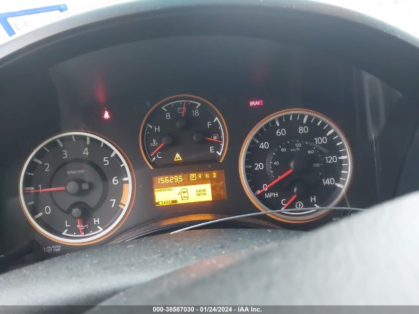 2013 NISSAN TITAN S/SV/SL/PRO-4X - 1N6BA0ED8DN312302