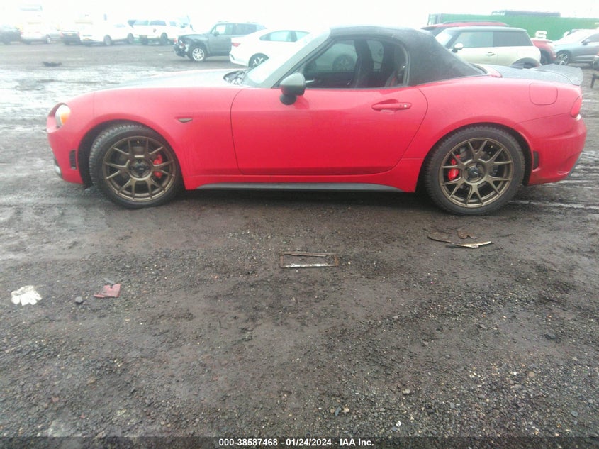 VIN JC1NFAEK3J0135895 2018 FIAT 124 SPIDER ABARTH