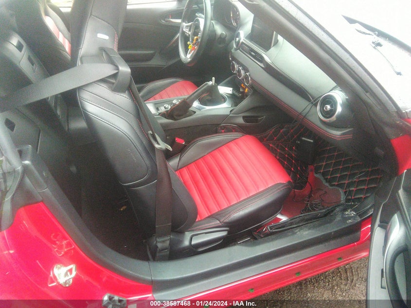 VIN JC1NFAEK3J0135895 2018 FIAT 124 SPIDER ABARTH