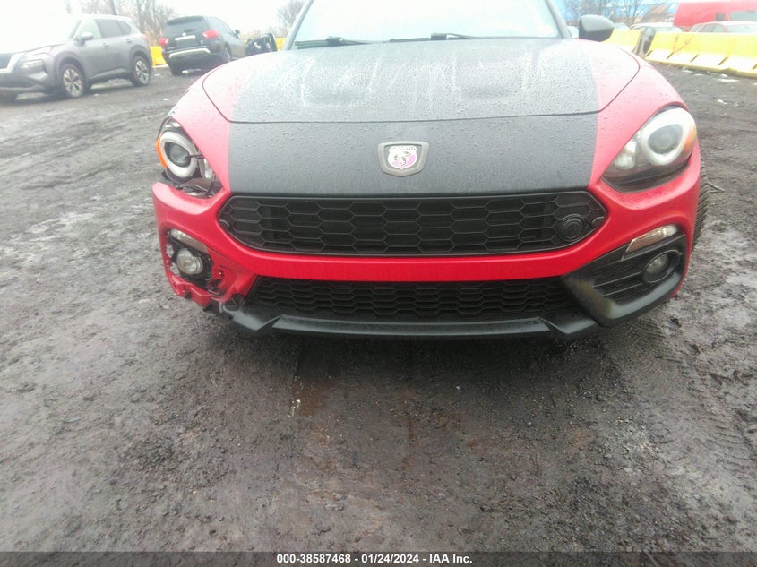 VIN JC1NFAEK3J0135895 2018 FIAT 124 SPIDER ABARTH