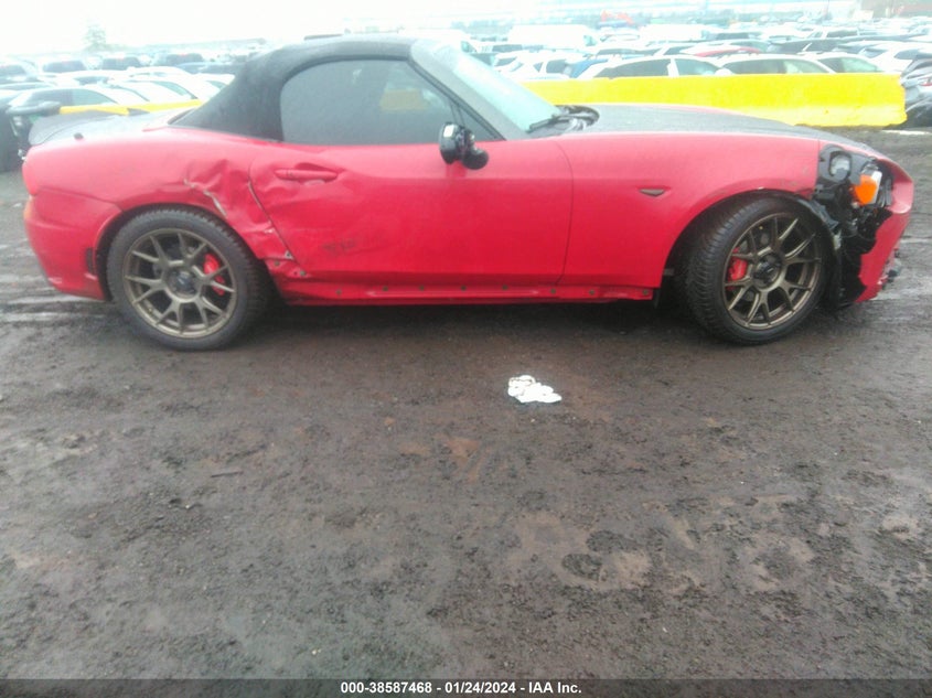 VIN JC1NFAEK3J0135895 2018 FIAT 124 SPIDER ABARTH