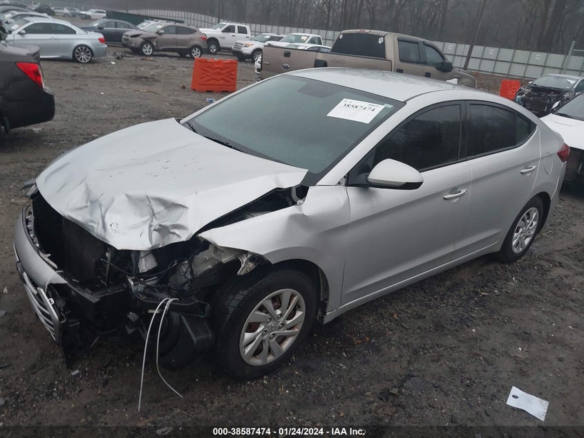 VIN 5NPD74LF3JH365801 2018 HYUNDAI ELANTRA SE