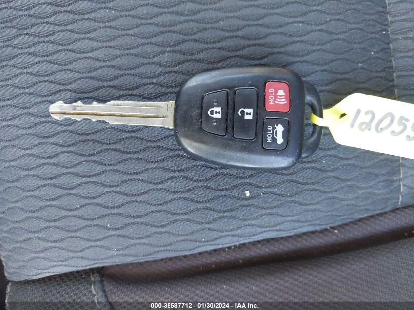 2018 TOYOTA COROLLA LE - 5YFBURHE0JP755982
