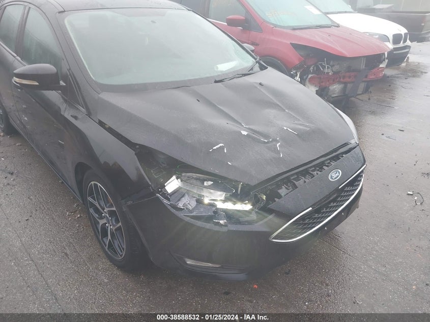 VIN 1FADP3H29HL266556 2017 FORD FOCUS SEL