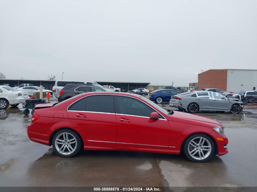 2013 MERCEDES-BENZ C 250 LUXURY/SPORT - WDDGF4HBXDR272928