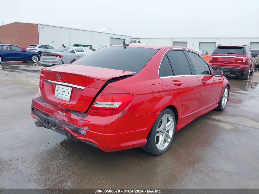 2013 MERCEDES-BENZ C 250 LUXURY/SPORT - WDDGF4HBXDR272928