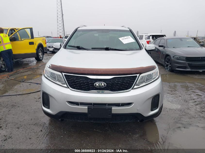 2015 KIA SORENTO LX V6 - 5XYKTDA71FG602752