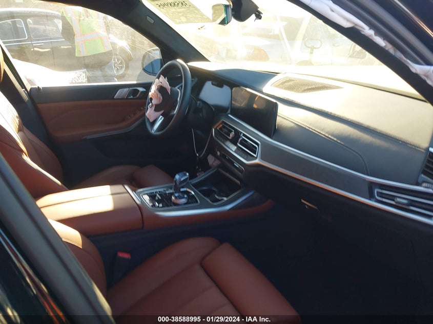 VIN 5UXCX6C04LLE35535 2020 BMW X7 M50I