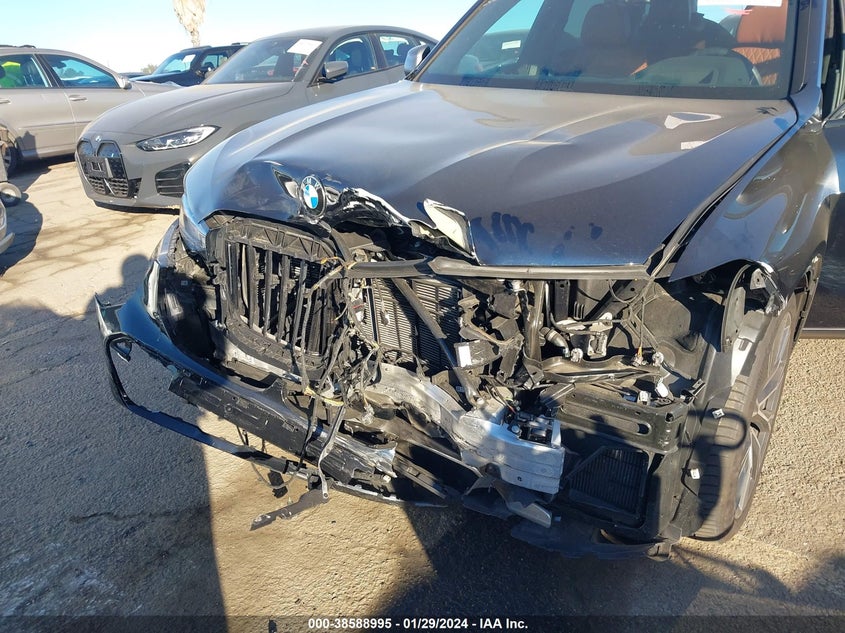 VIN 5UXCX6C04LLE35535 2020 BMW X7 M50I