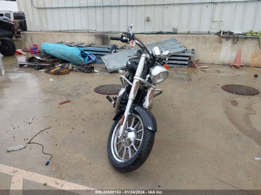 2011 TRIUMPH MOTORCYCLE AMERICA - SMT905RN8BT464692