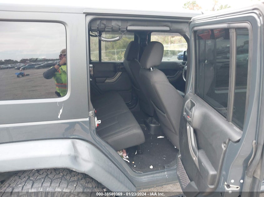 VIN 1C4BJWDG6JL883358 2018 JEEP WRANGLER JK UNLIMITED SPORT S 4X4