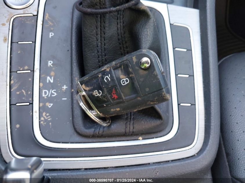 2016 VOLKSWAGEN GOLF S/SE/SEL - 3VW217AU6GM021875