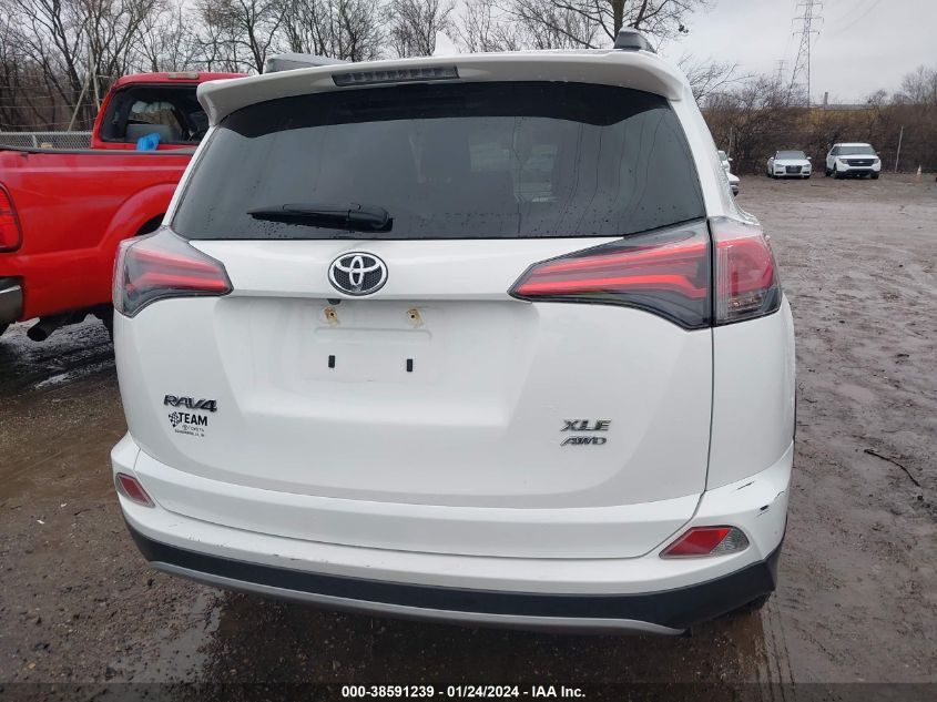 2018 TOYOTA RAV4 XLE - JTMRFREV5JJ721439