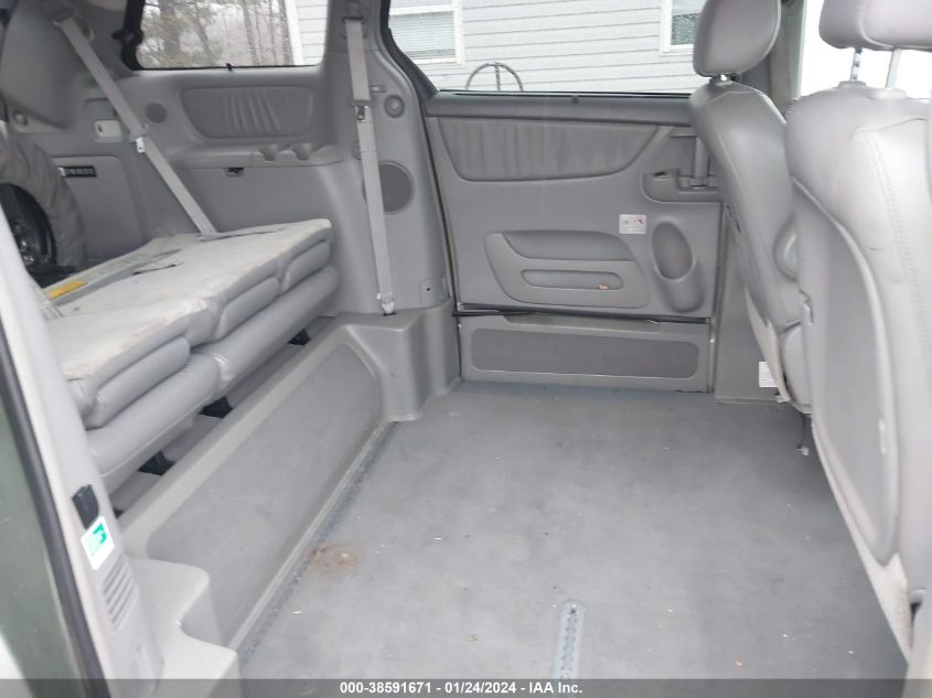 5TDYK4CC7AS332607 2010 TOYOTA SIENNA, photo no. 8