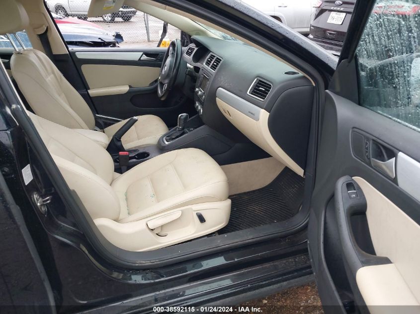 2013 VOLKSWAGEN JETTA HYBRID SEL - 3VW637AJXDM237466