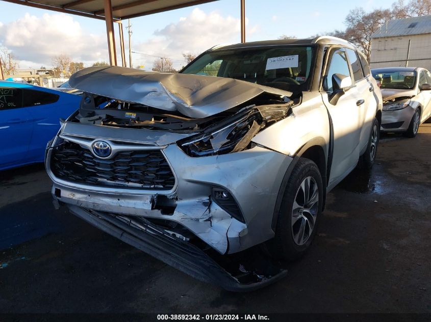 2023 TOYOTA HIGHLANDER HYBRID XLE - 5TDKBRCH1PS578138