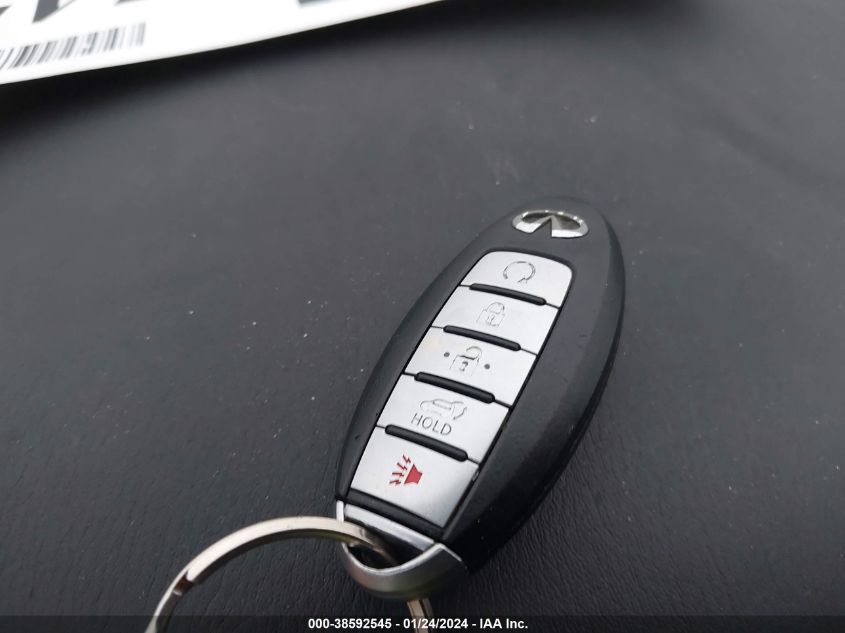 2016 INFINITI QX80 - JN8AZ2NC2G9400967