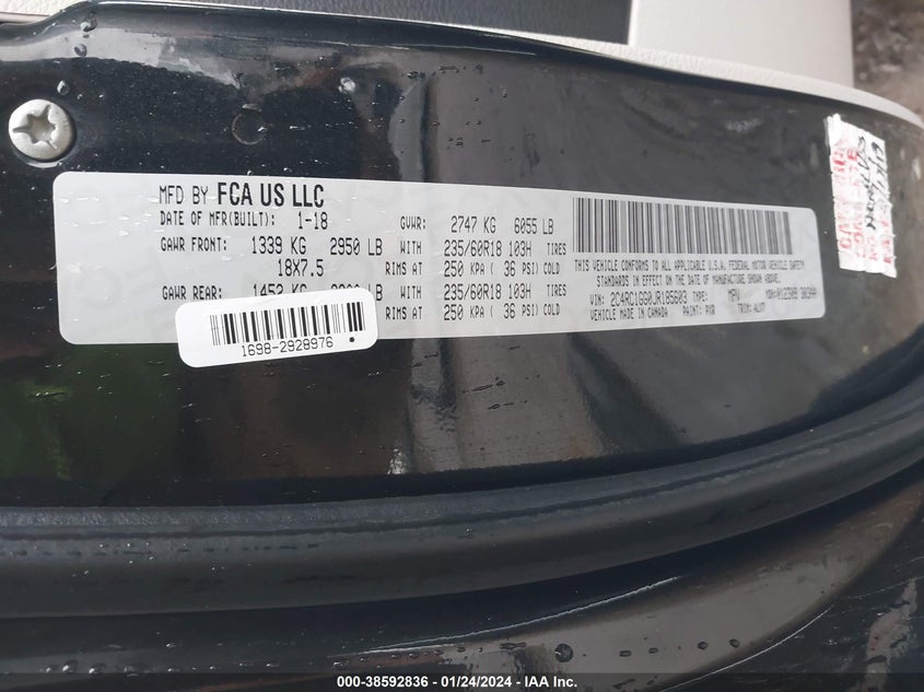 VIN 2C4RC1GG0JR185603 2018 CHRYSLER PACIFICA LIMITED