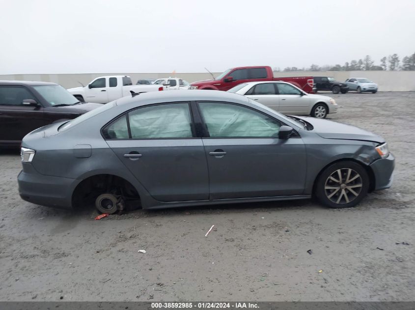 2016 VOLKSWAGEN JETTA SE - 3VWD67AJ5GM325800
