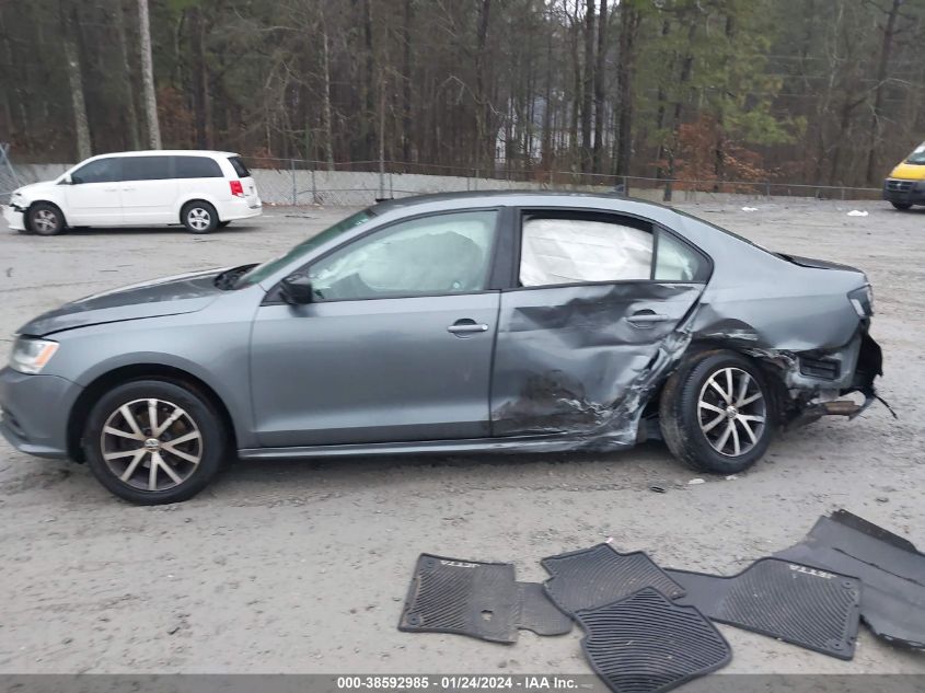 2016 VOLKSWAGEN JETTA SE - 3VWD67AJ5GM325800