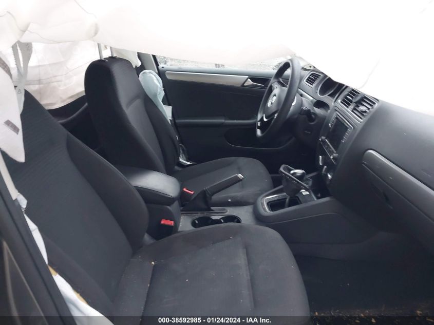 2016 VOLKSWAGEN JETTA SE - 3VWD67AJ5GM325800