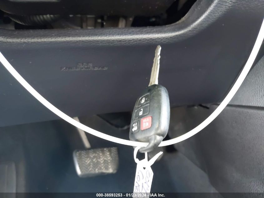 2014 TOYOTA COROLLA LE PLUS - 5YFBURHE6EP107309
