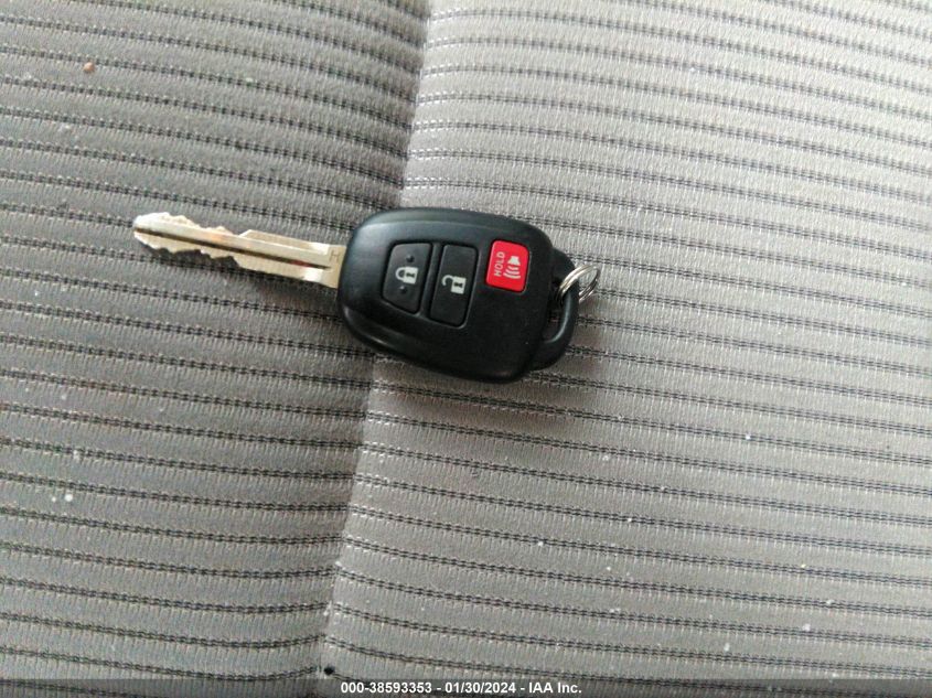 2014 TOYOTA RAV4 XLE - JTMRFREV5ED074366