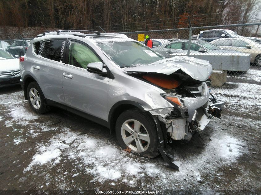 2014 TOYOTA RAV4 XLE - JTMRFREV5ED074366