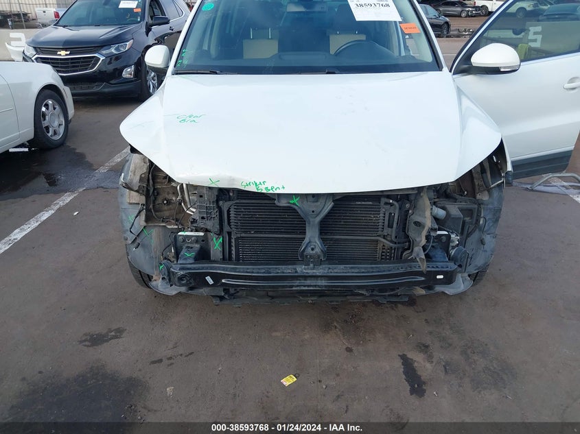 VIN WVGSV7AX4HW509205 2017 VOLKSWAGEN TIGUAN 2.0T WOLFSBURG EDITION