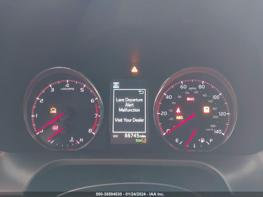 2017 TOYOTA RAV4 SE - JTMNFREV2HJ707426